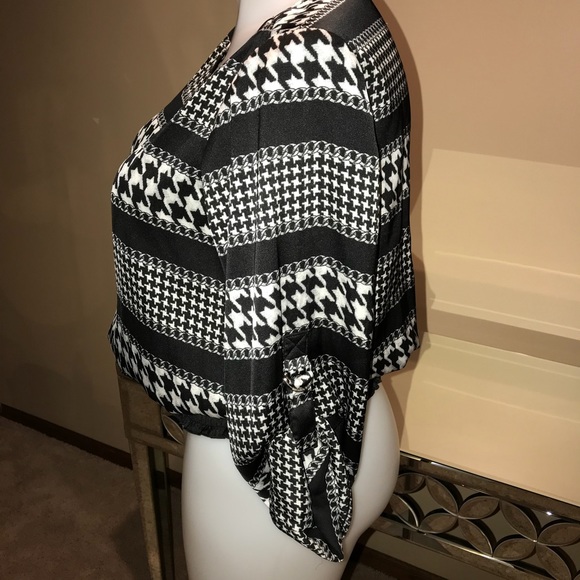 Michael Kors Blouson Top - Picture 2 of 3